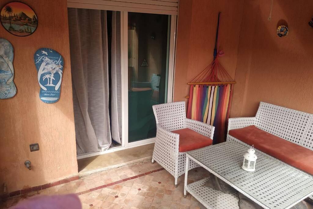 Superbe appartement en résidence privée devant la mer avec piscine Bouznika Exterior foto